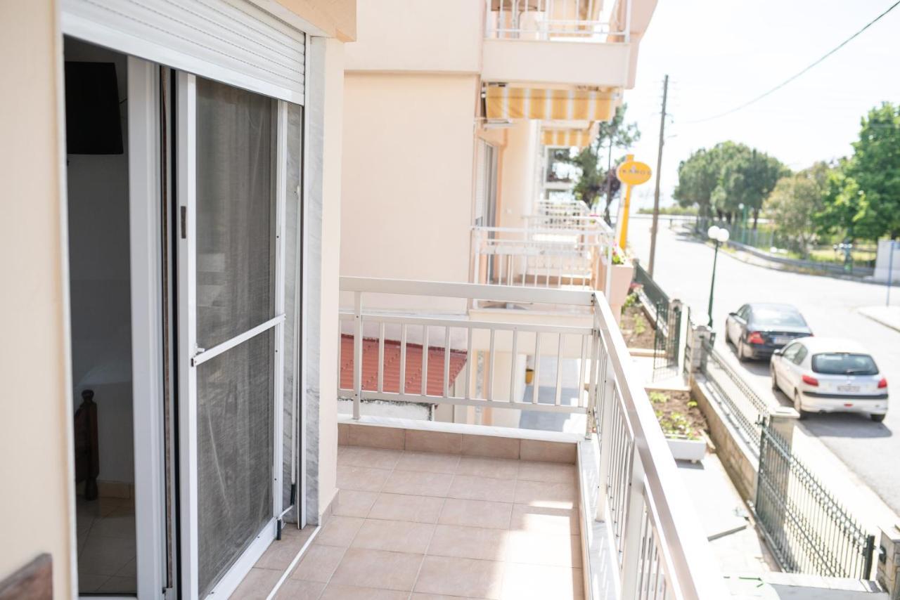 Μpasias Apartments Paralía エクステリア 写真