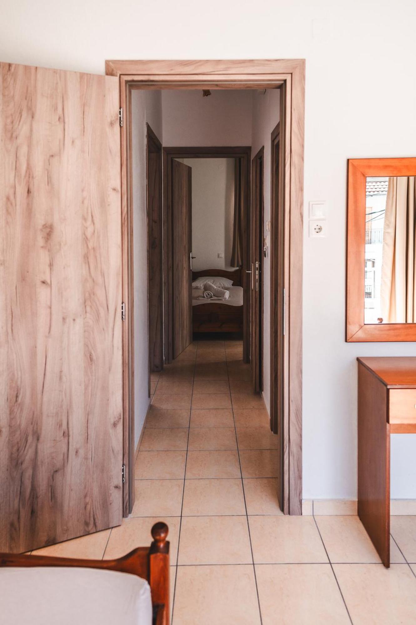 Μpasias Apartments Paralía エクステリア 写真