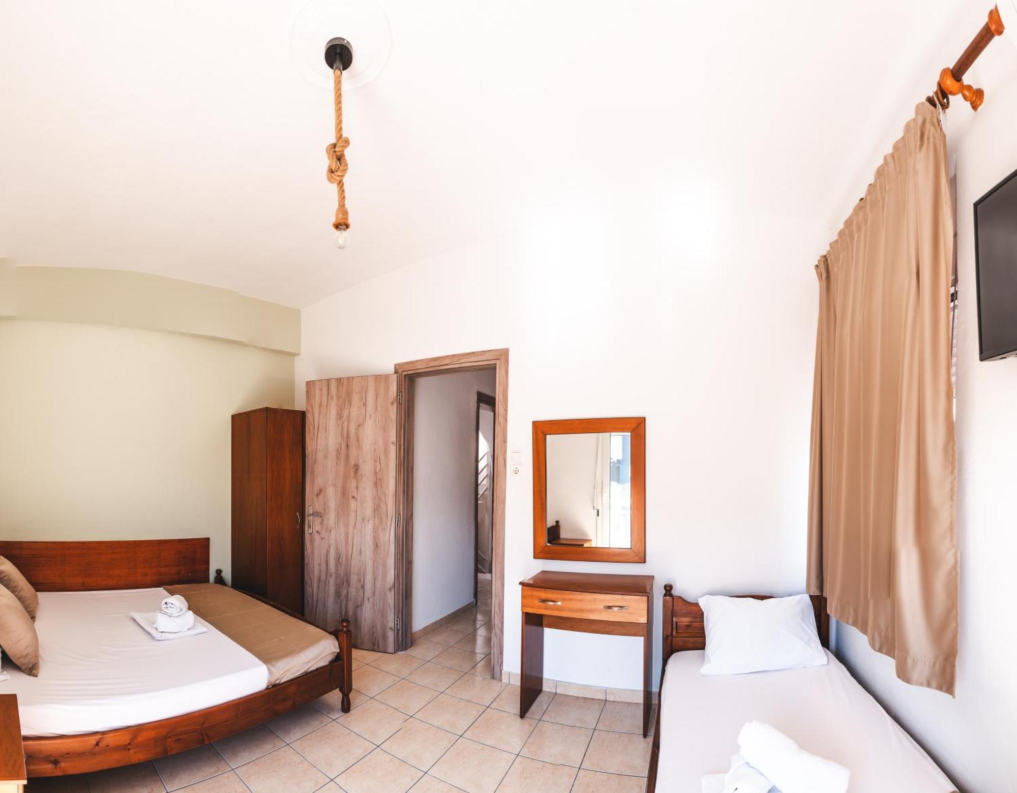 Μpasias Apartments Paralía エクステリア 写真