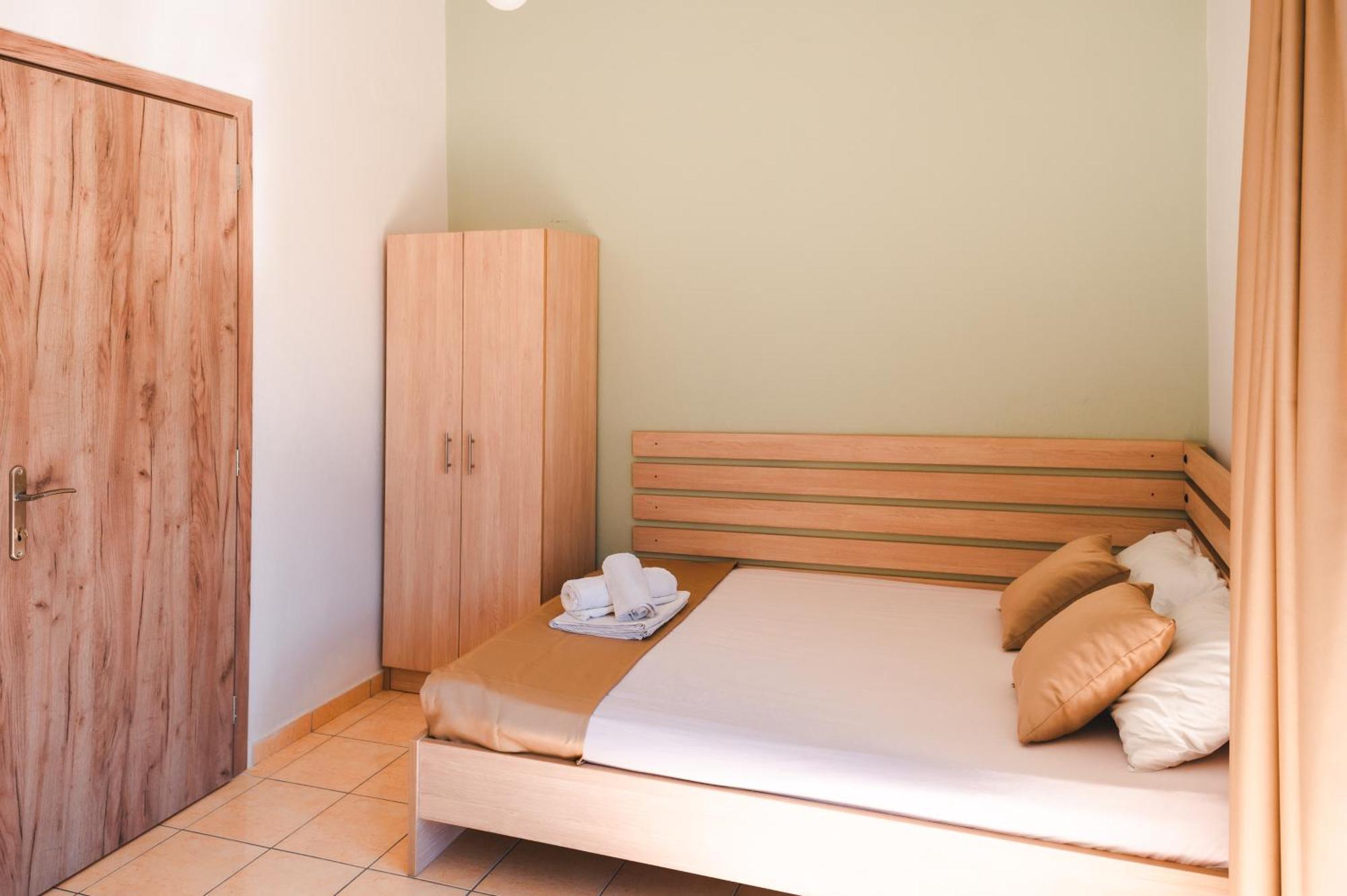 Μpasias Apartments Paralía エクステリア 写真