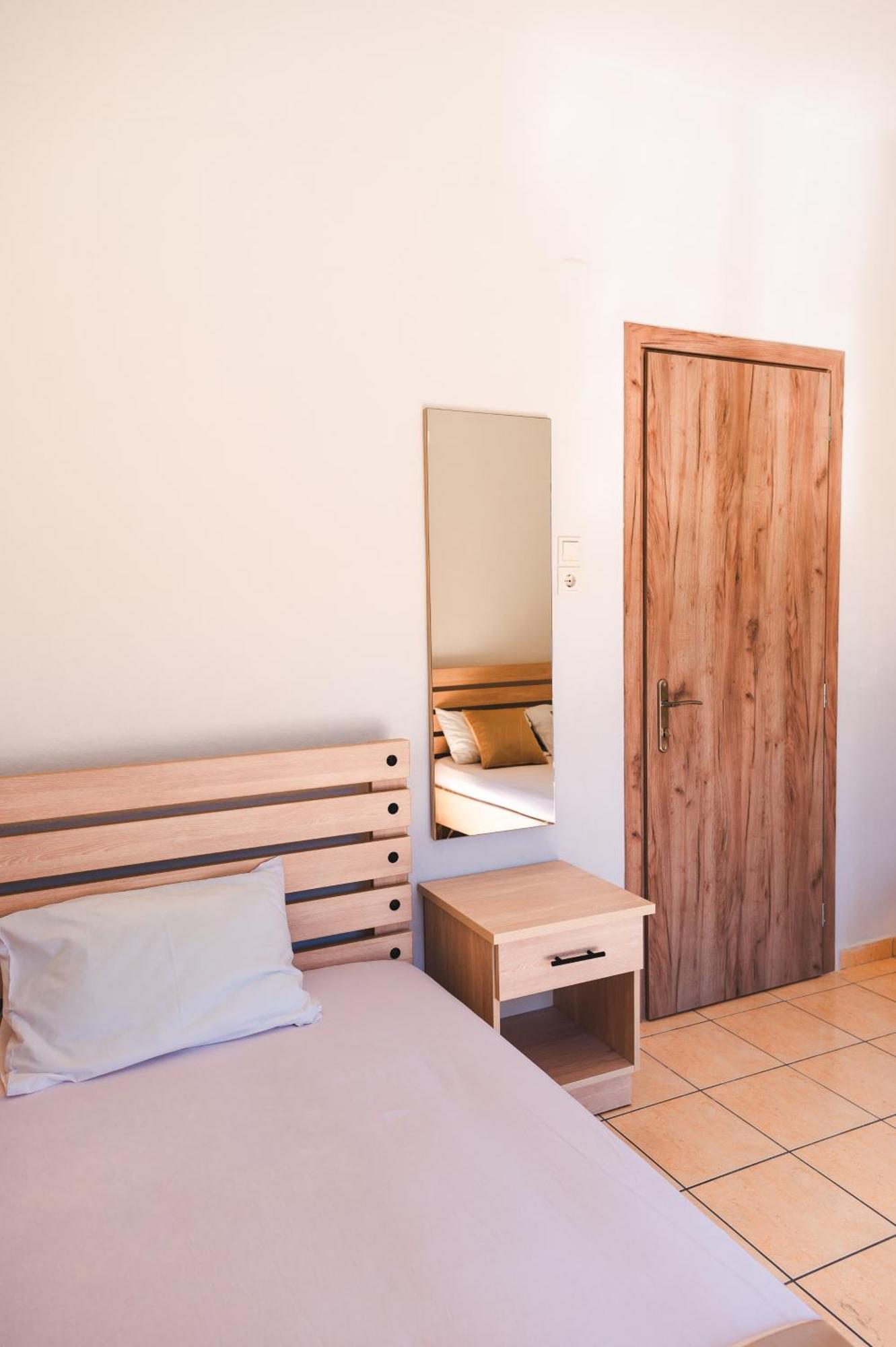 Μpasias Apartments Paralía エクステリア 写真